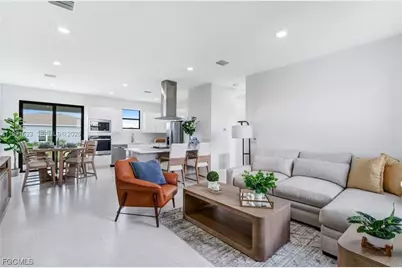 8106 Olive Ct, Labelle, FL 33935 - Photo 4