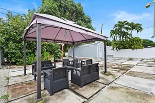 141 E 52nd Pl, Hialeah, FL 33013 - Photo 20