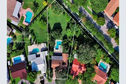 21440 Highland Lakes Blvd, Miami, FL 33179 - Photo 2