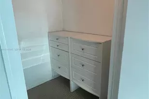 500 Brickell Ave, Miami, FL 33131 - Photo 20