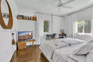 419 SW 30th Rd, Miami, FL 33129 - Photo 12