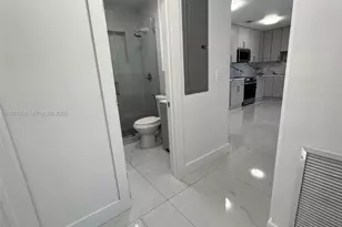 5470 W 8th Ln, Hialeah, FL 33012 - Photo 16