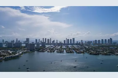 17111 Biscayne Blvd #909, North Miami Beach, FL 33160 - Photo 2