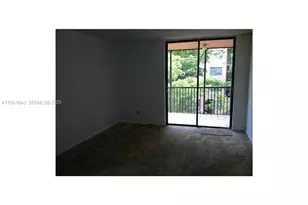 20860 San Simeon Way, Miami, FL 33179 - Photo 10