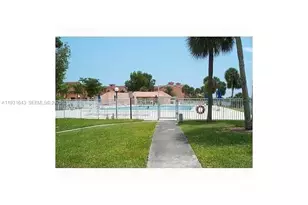 20860 San Simeon Way, Miami, FL 33179 - Photo 18
