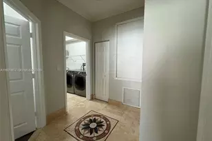 1302 NW 139th Ave, Pembroke Pines, FL 33028 - Photo 8