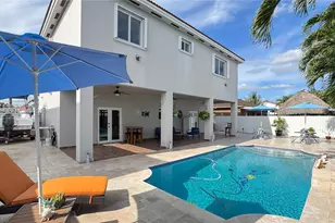 18361 SW 154th Ave, Miami, FL 33187 - Photo 4