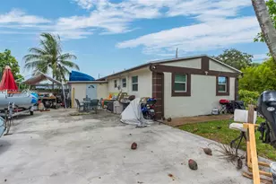901 NW 34th Terrace, Lauderhill, FL 33311 - Photo 10