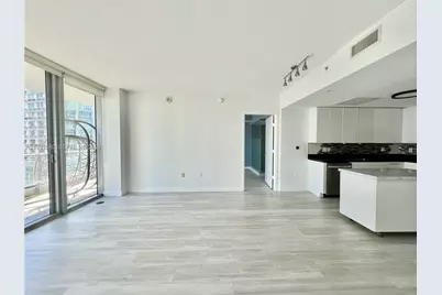 92 SW 3rd St #1503, Miami, FL 33130 - Photo 4