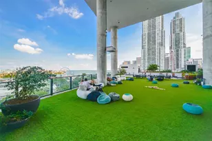 398 NE 5th St, Miami, FL 33132 - Photo 18