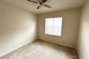 807 Sand Creek Cir, Weston, FL 33327 - Photo 14