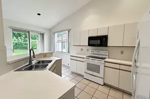 807 Sand Creek Cir, Weston, FL 33327 - Photo 6