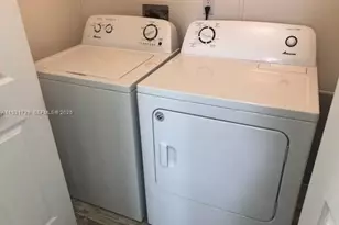 22884 Dolphin Rd, Boca Raton, FL 33428 - Photo 6