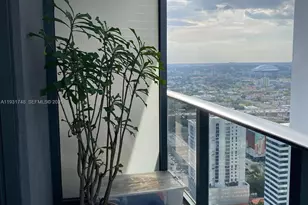 55 SW 9th St, Miami, FL 33130 - Photo 6