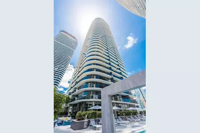 55 SW 9th St #3609, Miami, FL 33130 - Photo 14