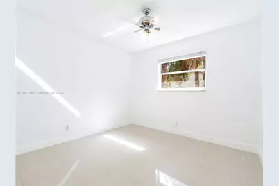 8704 NW 35th St, Coral Springs, FL 33065 - Photo 12