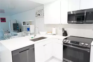 2301 Collins Ave, Miami Beach, FL 33139 - Photo 2
