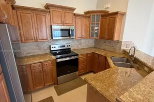 1525 Estancia Cir, Weston, FL 33327 - Photo 6