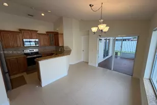 1525 Estancia Cir, Weston, FL 33327 - Photo 4