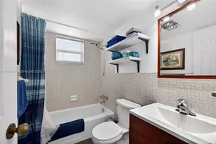415 NE 2nd St, Hallandale Beach, FL 33009 - Photo 12