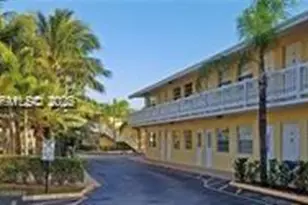 4051 NE 13th Ave, Oakland Park, FL 33334 - Photo 16