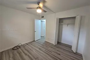 5186 NE 6th Ave, Oakland Park, FL 33334 - Photo 6