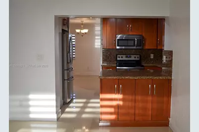 10840 Westwood Lake Dr #0, Miami, FL 33165 - Photo 10