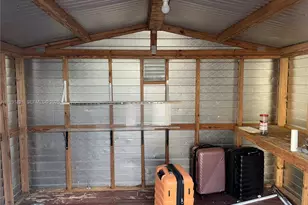 10840 Westwood Lake Dr, Miami, FL 33165 - Photo 22