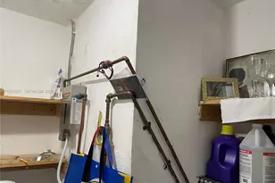 10840 Westwood Lake Dr, Miami, FL 33165 - Photo 18