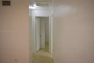 10840 Westwood Lake Dr, Miami, FL 33165 - Photo 22