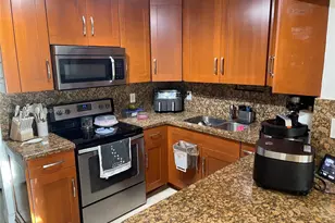 10840 Westwood Lake Dr, Miami, FL 33165 - Photo 8