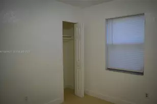 10840 Westwood Lake Dr, Miami, FL 33165 - Photo 20