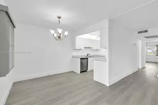 1009 Guildford A, Boca Raton, FL 33434 - Photo 14