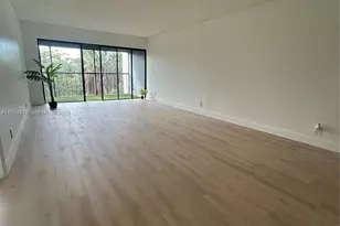 240 Lakeview Dr, Weston, FL 33326 - Photo 2