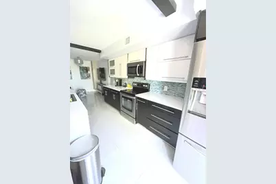 9410 W Flagler St #409, Miami, FL 33174 - Photo 4