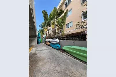 2500 NE 135th St #C502, North Miami, FL 33181 - Photo 52