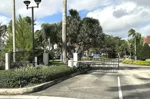 606 SE Trafalgar Ct, Dania Beach, FL 33004 - Photo 70