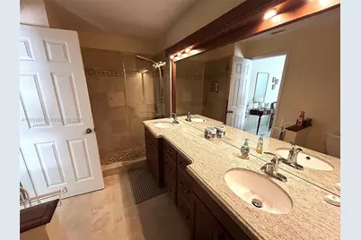 606 SE Trafalgar Ct, Dania Beach, FL 33004 - Photo 32