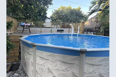 731 E 19th St, Hialeah, FL 33013 - Photo 16