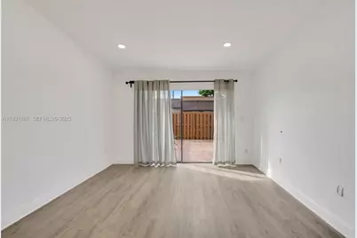 1330 SW 135th Ct, Miami, FL 33184 - Photo 4