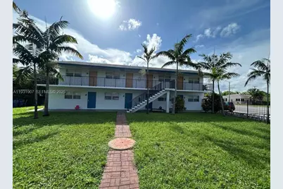 215 W Blue Heron Blvd, Riviera Beach, FL 33404 - Photo 6