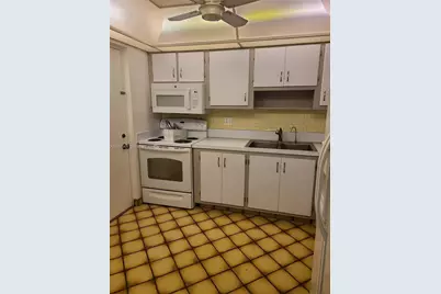 2306 S Cypress Bend Dr #418, Pompano Beach, FL 33069 - Photo 8