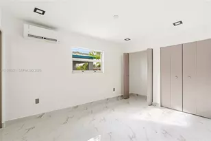 251 SW 9th Ave, Hallandale Beach, FL 33009 - Photo 14