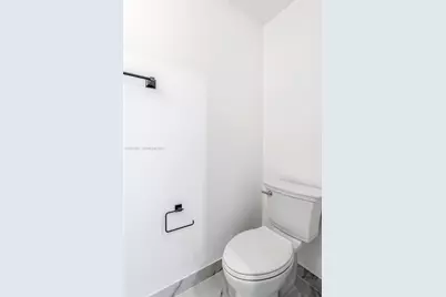 251 SW 9th Ave, Hallandale Beach, FL 33009 - Photo 32