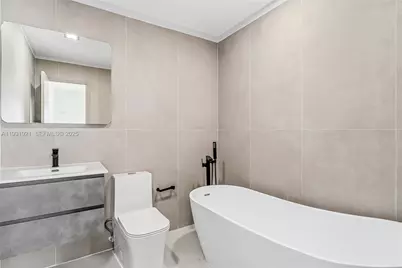 251 SW 9th Ave, Hallandale Beach, FL 33009 - Photo 26