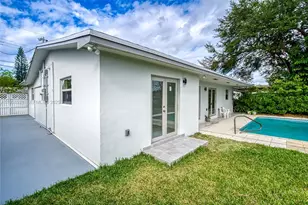 251 SW 9th Ave, Hallandale Beach, FL 33009 - Photo 34