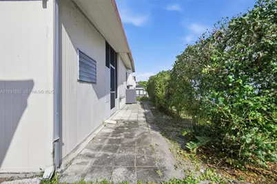 5290 SW 23rd Ave, Dania Beach, FL 33312 - Photo 32