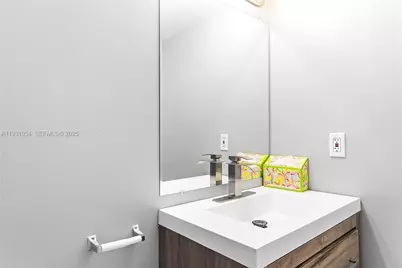 400 Leslie Dr #305, Hallandale Beach, FL 33009 - Photo 18