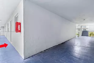 1655 W 44th Pl, Hialeah, FL 33012 - Photo 16