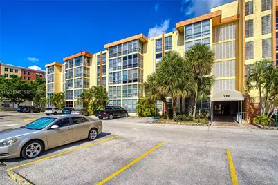 210 172nd St #533, Sunny Isles Beach, FL 33160 - Photo 28